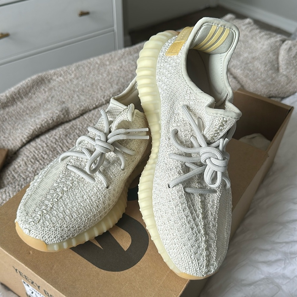 Yeezy Boost 350 v2 size 7.5 cream